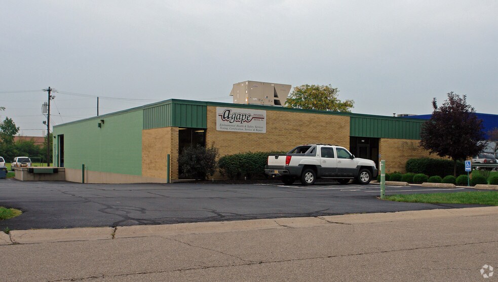 171 Container Pl, Springdale, OH for sale - Primary Photo - Image 1 of 1