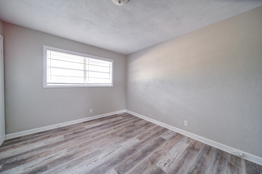 915 E 2nd St, Winston-Salem, NC for sale - Building Photo - Image 2 of 19