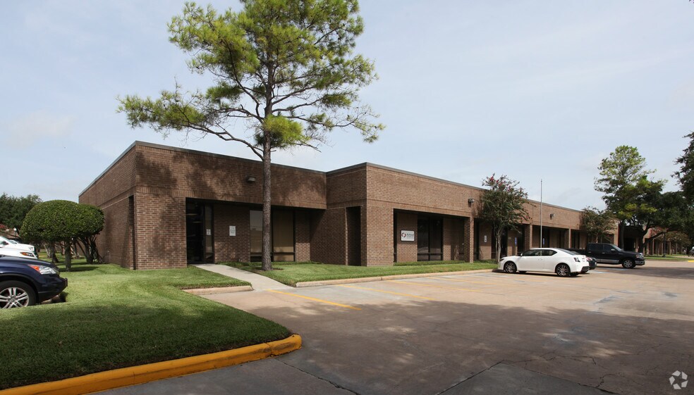 10645 Richmond Ave, Houston, TX for lease - Building Photo - Image 1 of 4