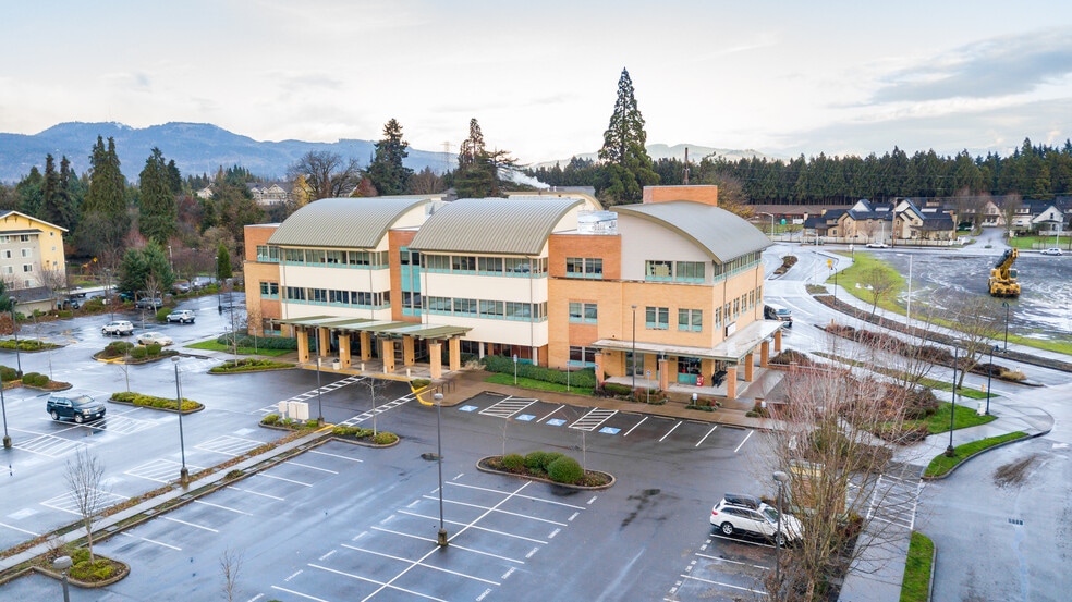 330 S Garden Way, Eugene, OR for sale - Building Photo - Image 3 of 12
