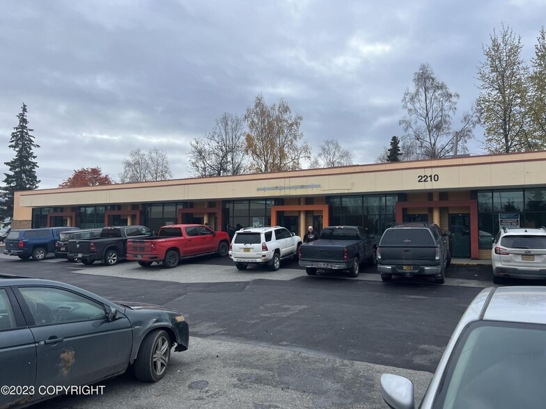 2210 E Northern Lights Blvd, Anchorage, AK for lease - Building Photo - Image 2 of 13