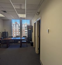 330 S Naperville Rd, Wheaton, IL for lease Interior Photo- Image 2 of 3