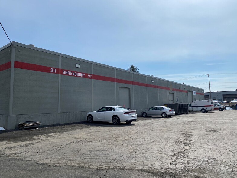 211 Shrewsbury St, West Boylston, MA for lease - Building Photo - Image 2 of 4