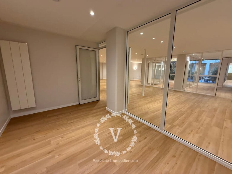 Office in Paris for sale - Building Photo - Image 3 of 10