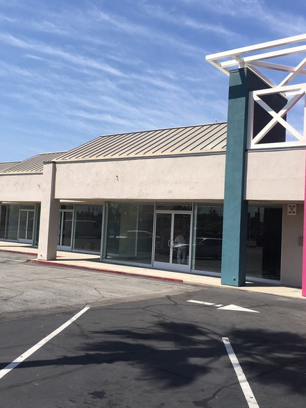 720-892 N Tustin St, Orange, CA for lease - Building Photo - Image 3 of 7