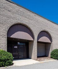 70-130 Sea Ln, Farmingdale, NY for lease Building Photo- Image 2 of 11