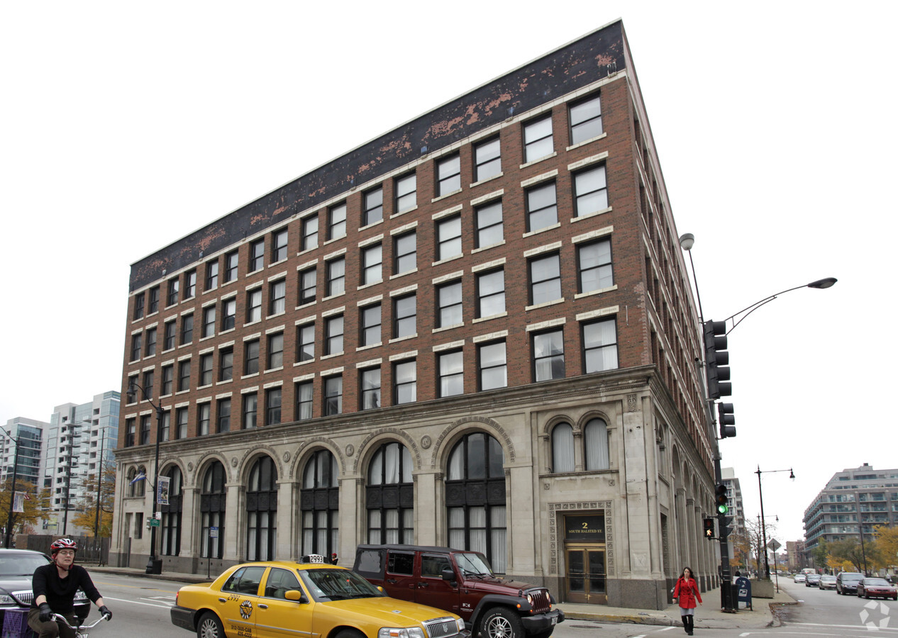 801 W North Ave, Chicago, IL 60642