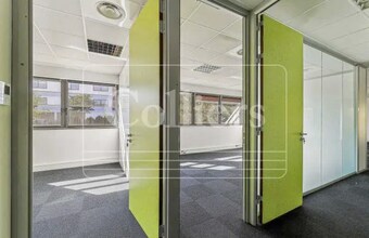 380 Avenue Archimède, Aix-en-Provence for lease Interior Photo- Image 1 of 4