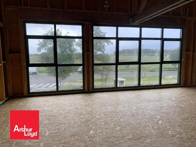 Office in Mainvilliers for lease - Interior Photo - Image 3 of 3