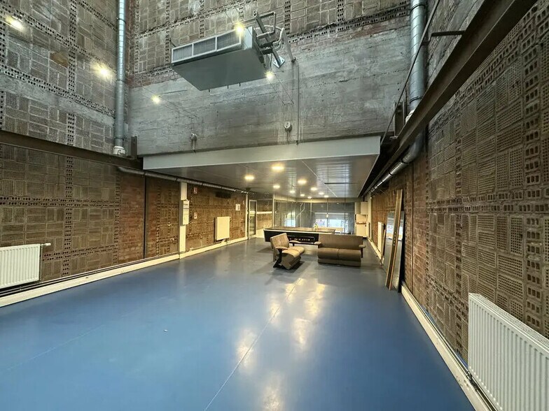 Flex in Strasbourg for lease - Interior Photo - Image 3 of 5