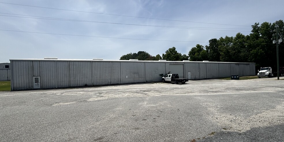 106 Zetterower Rd, Statesboro, GA for lease - Building Photo - Image 1 of 2