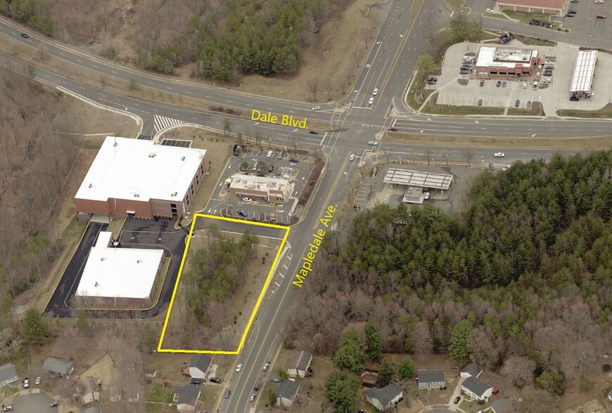 13698 Mapledale Ave, Woodbridge, VA for lease - Building Photo - Image 1 of 3