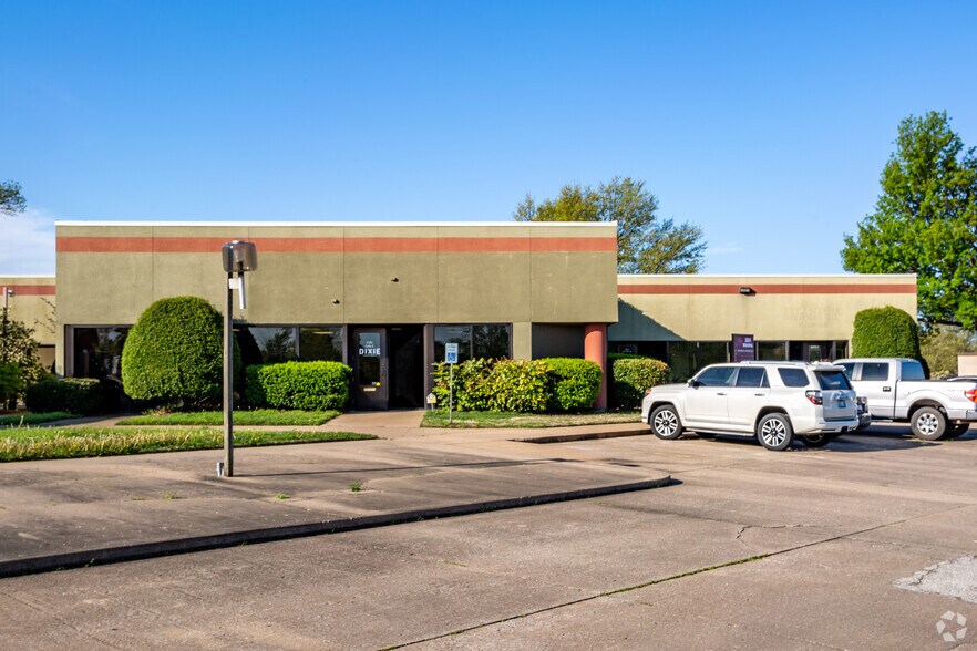 3104 S Elm Pl, Broken Arrow, OK 74012