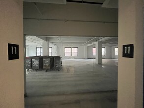 39-43 W 37th St, New York, NY for lease Interior Photo- Image 2 of 5