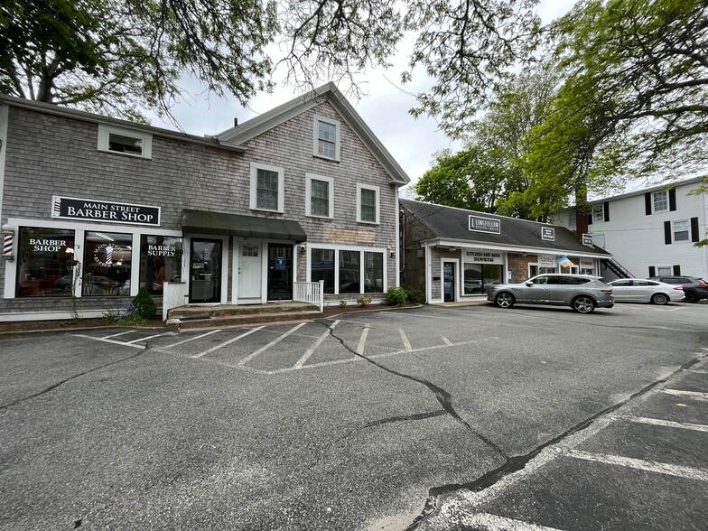 363-376 Main St, Falmouth, MA for lease - Building Photo - Image 2 of 6