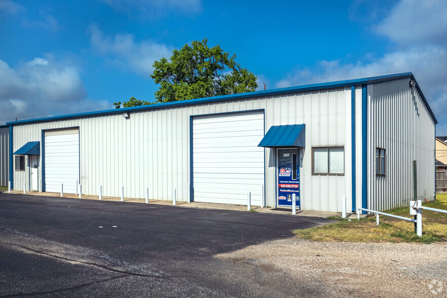 17413 Farm to Market 2920 Rd, Tomball, TX for lease - Building Photo - Image 1 of 2