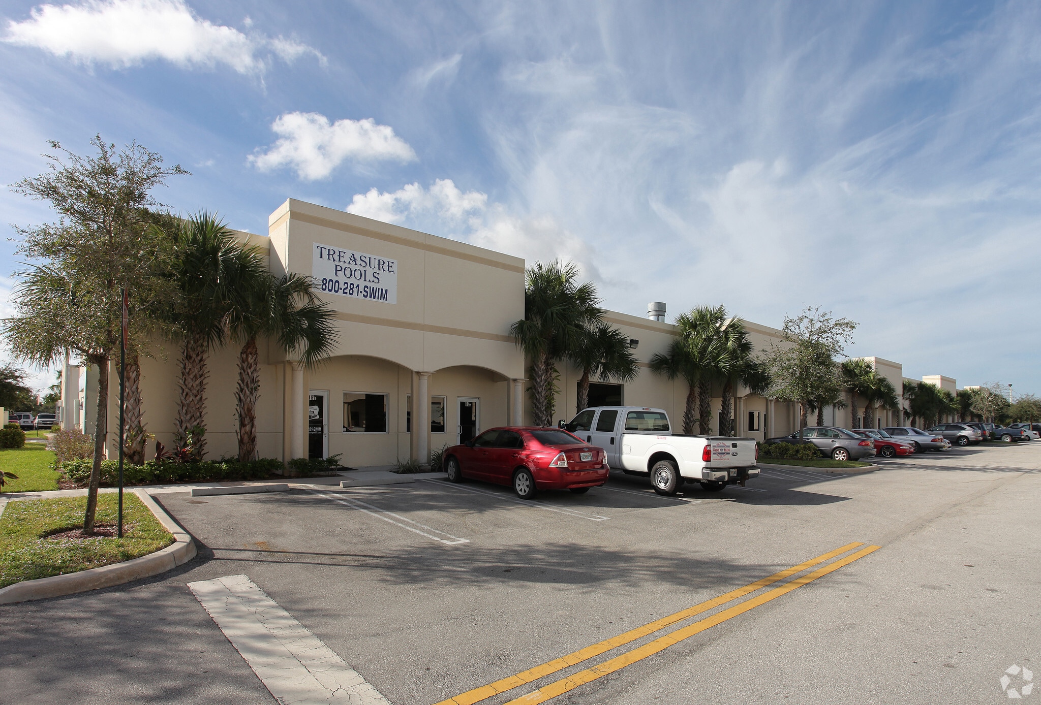 585 105th Ave N, West Palm Beach, FL for lease Primary Photo- Image 1 of 3