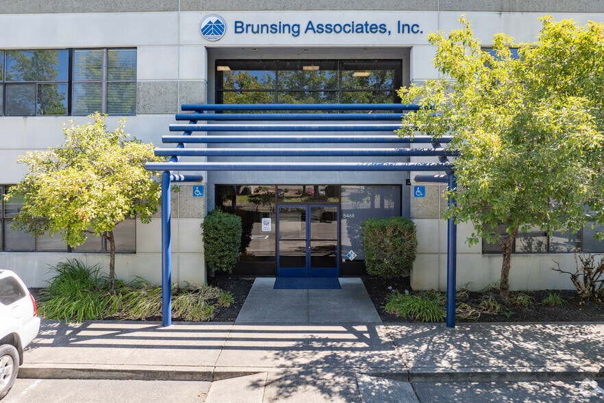 5468 Skylane Blvd, Santa Rosa, CA for lease - Building Photo - Image 3 of 17