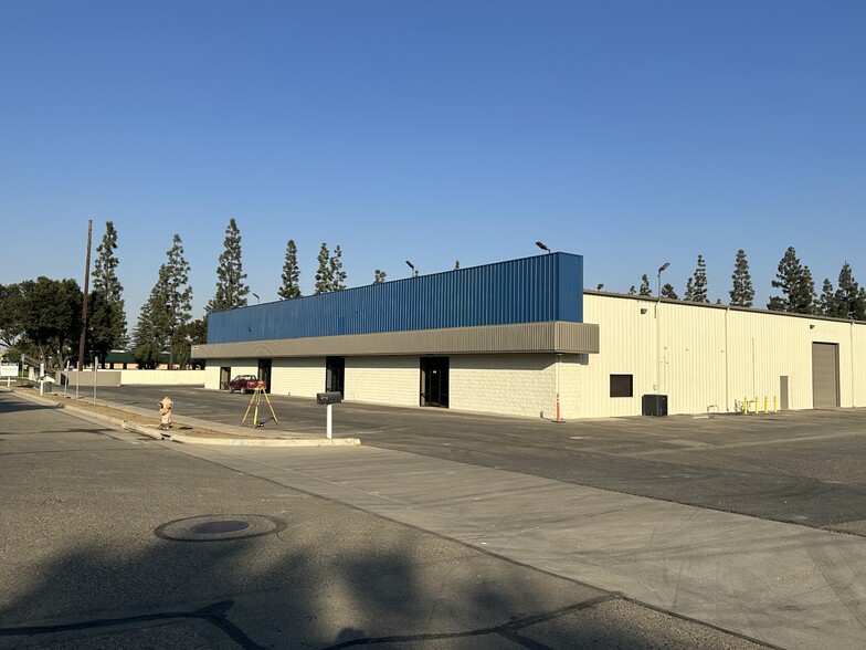 8246 W Mineral King Ave, Visalia, CA for lease - Building Photo - Image 2 of 4