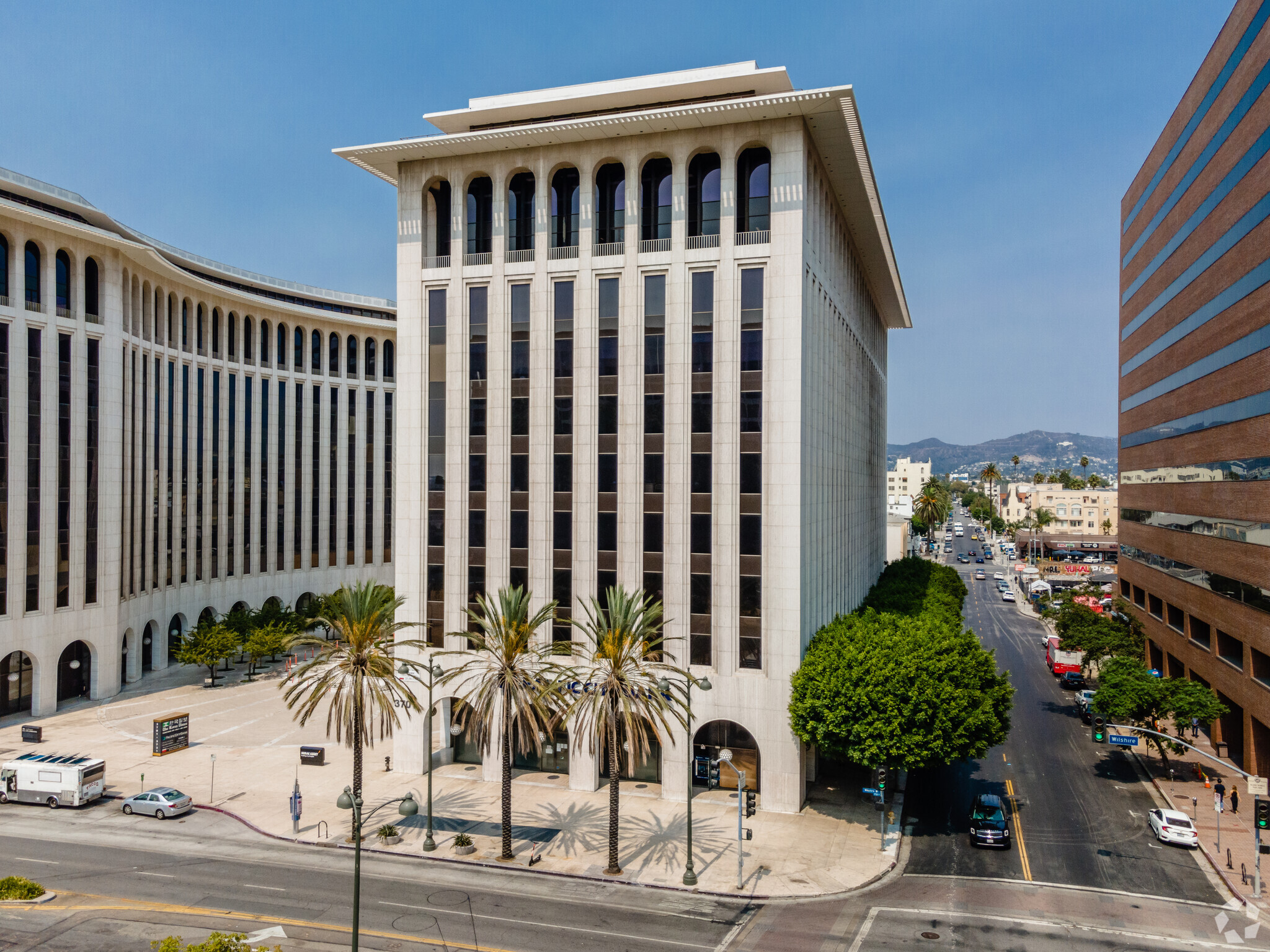 3701 Wilshire Blvd, Los Angeles, CA for lease Building Photo- Image 1 of 21