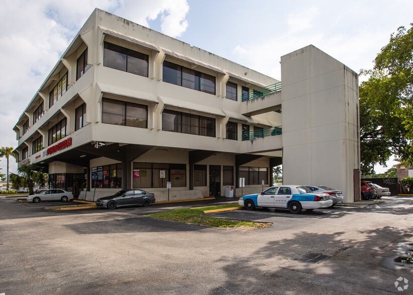 20401 NW 2nd Ave, Miami, FL for lease - Building Photo - Image 1 of 3