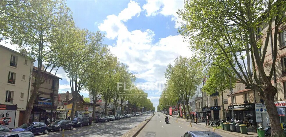 Retail in Bagneux for lease - Building Photo - Image 3 of 4