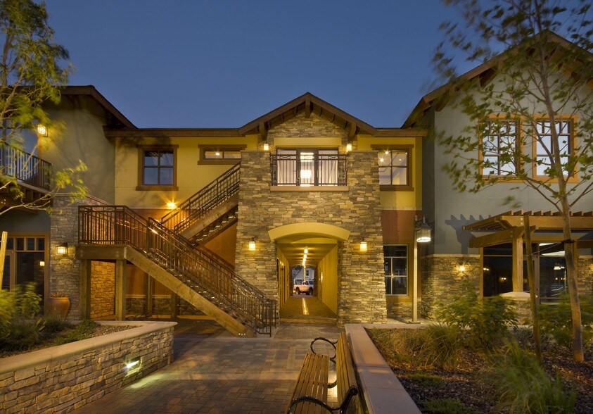 7655 Town Square Ln, Reno, NV for sale - Building Photo - Image 1 of 1