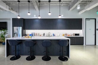 1640 S Sepulveda Blvd, Los Angeles, CA for lease Interior Photo- Image 2 of 36