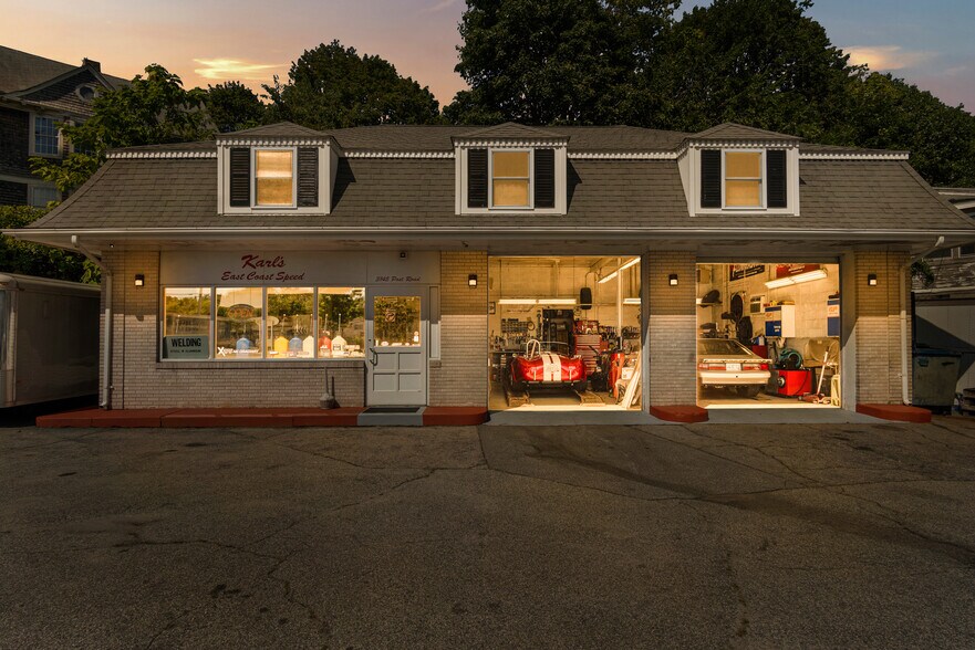 3145 Post Rd, Warwick, RI 02886