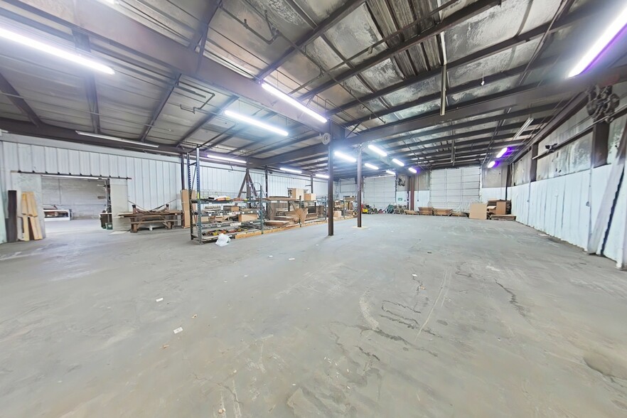 167 Industrial Park Cir, Livingston, TN for lease - Building Photo - Image 3 of 5