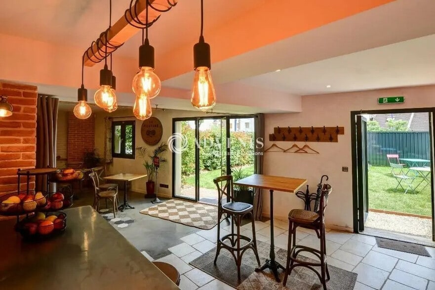 Office in Clamart for sale - Building Photo - Image 2 of 7