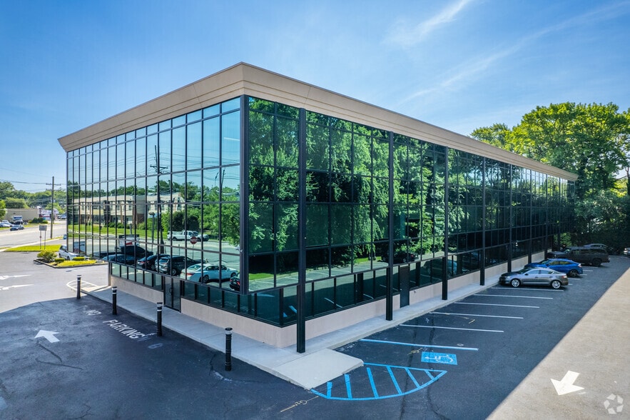 523 Hollywood Ave, Cherry Hill, NJ for lease - Building Photo - Image 2 of 13