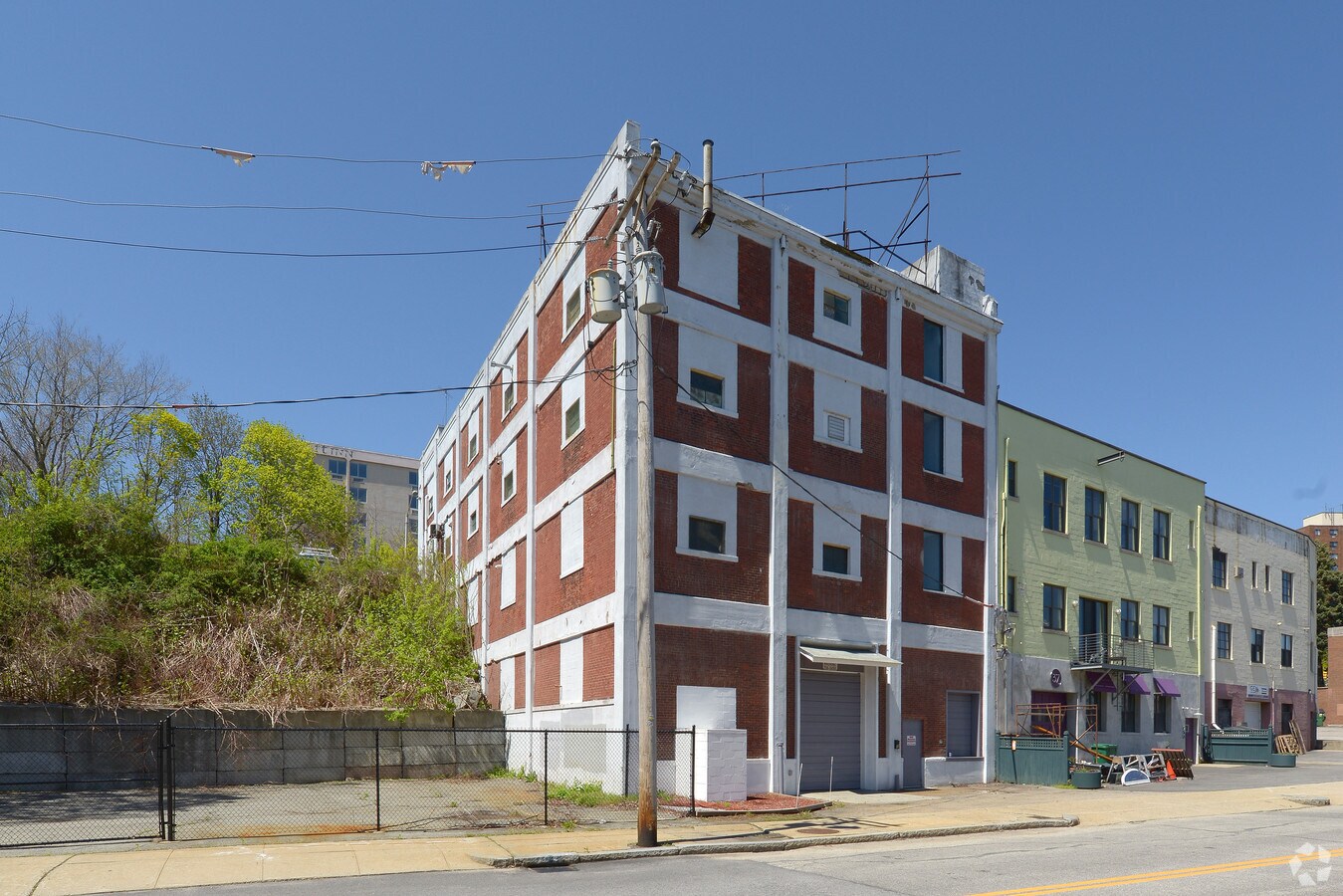 92 Pleasant St, Pawtucket, RI 02860