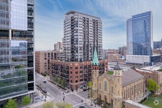 210 S Des Plaines St, Chicago, IL - aerial  map view