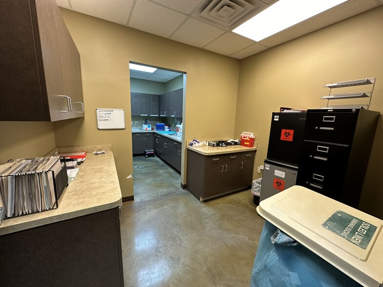 3040 Business Park Cir, Goodlettsville, TN for lease - Interior Photo - Image 3 of 14