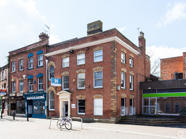 34 High St, Taunton for lease - Primary Photo - Image 1 of 4