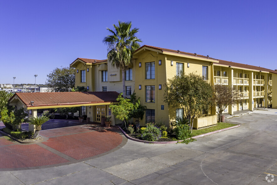 7134 NW I-410-loop, San Antonio, TX for sale - Primary Photo - Image 1 of 1