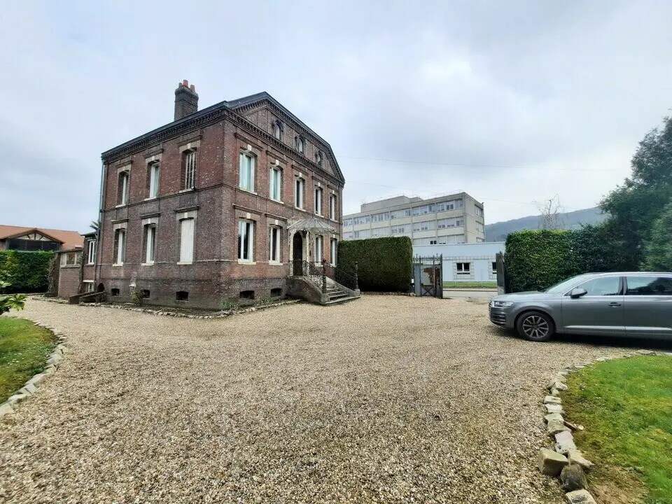 Office in Déville-lès-Rouen for lease Building Photo- Image 1 of 14