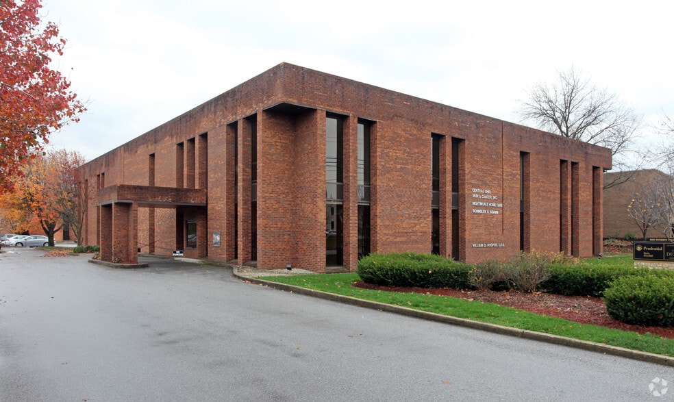 3380 Tremont Rd, Upper Arlington, OH for lease - Building Photo - Image 1 of 13