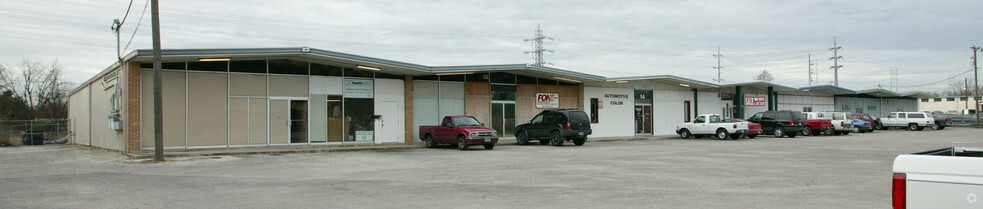 10-22 Burwood Ln, San Antonio, TX for lease - Building Photo - Image 2 of 3