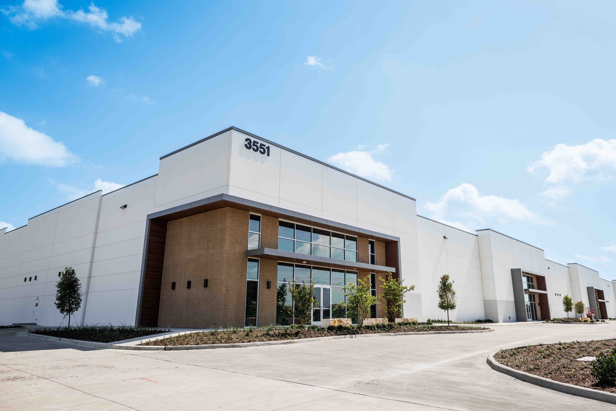 5551 Windhaven Pky, Lewisville, TX for lease Building Photo- Image 1 of 11