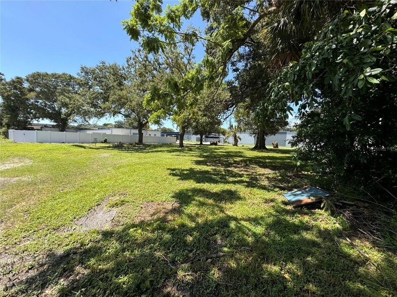 4000 8th St S, Saint Petersburg, FL for lease - Building Photo - Image 3 of 5