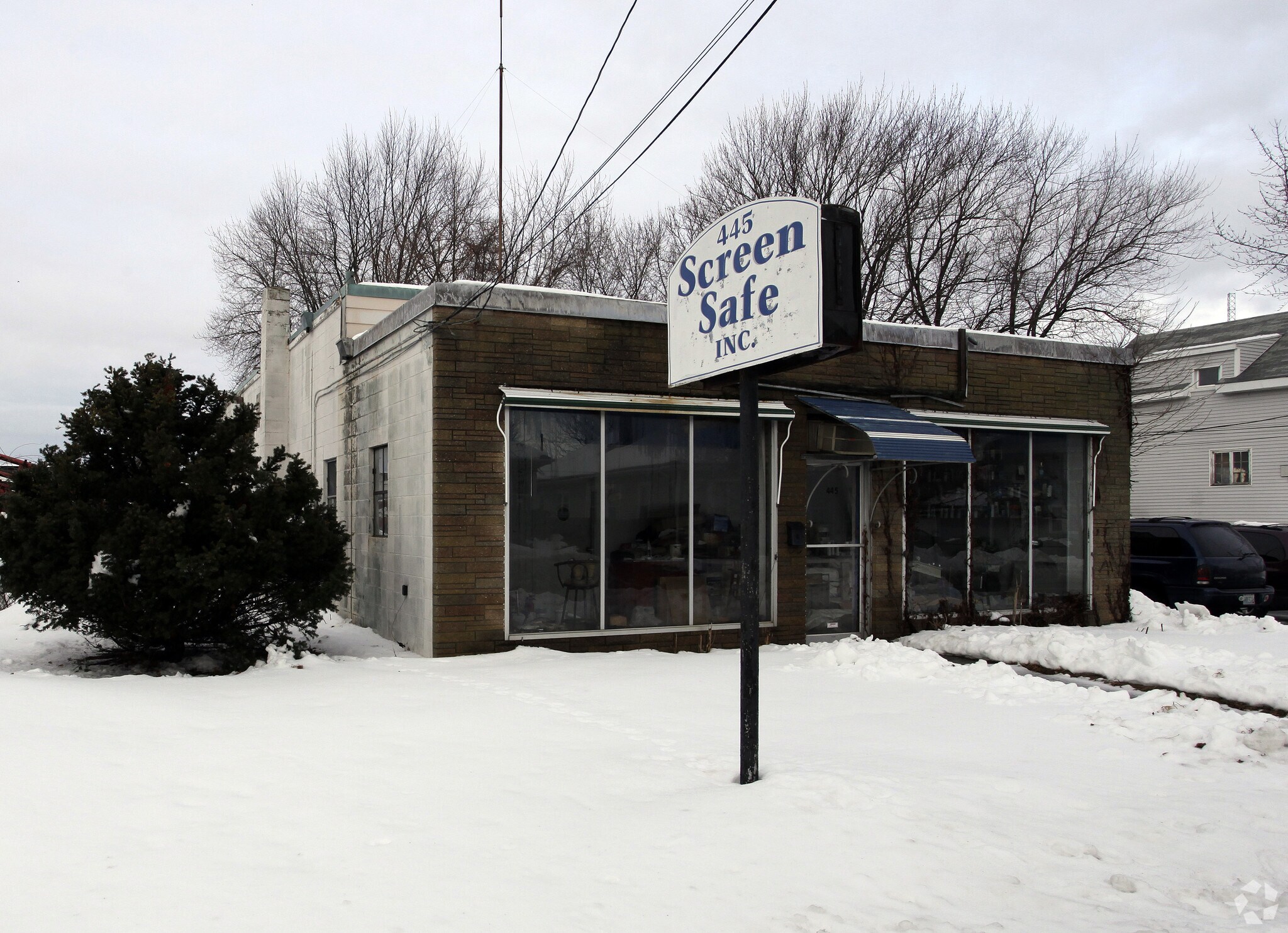 445 Niantic Ave, Cranston, RI for sale Primary Photo- Image 1 of 1