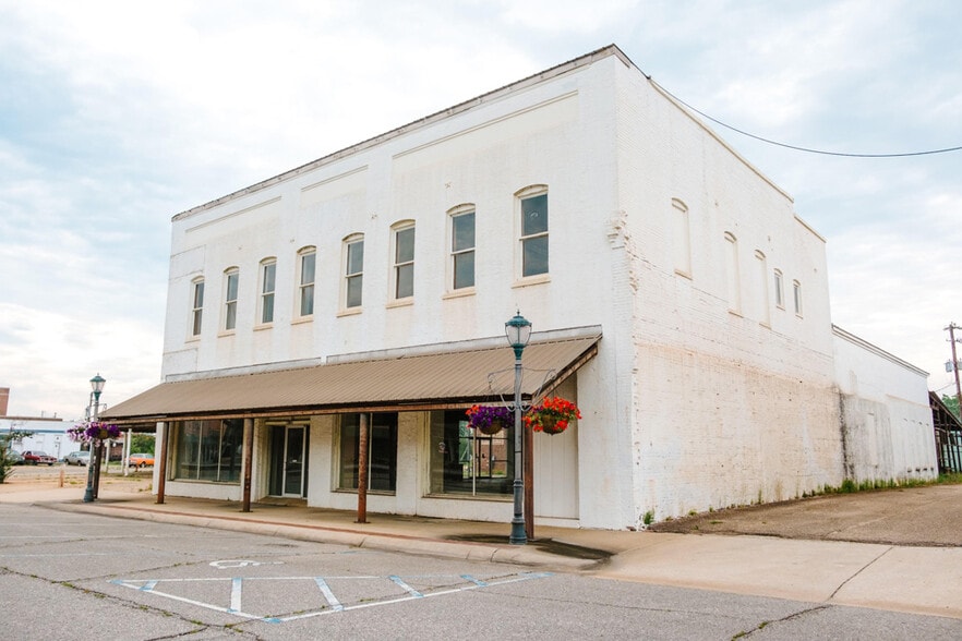 118 Saint Joseph Ave, Brewton, AL for sale - Primary Photo - Image 1 of 21