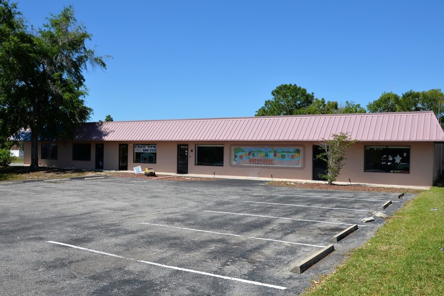 11085 Hearth Rd, Spring Hill, FL for lease - Primary Photo - Image 1 of 1