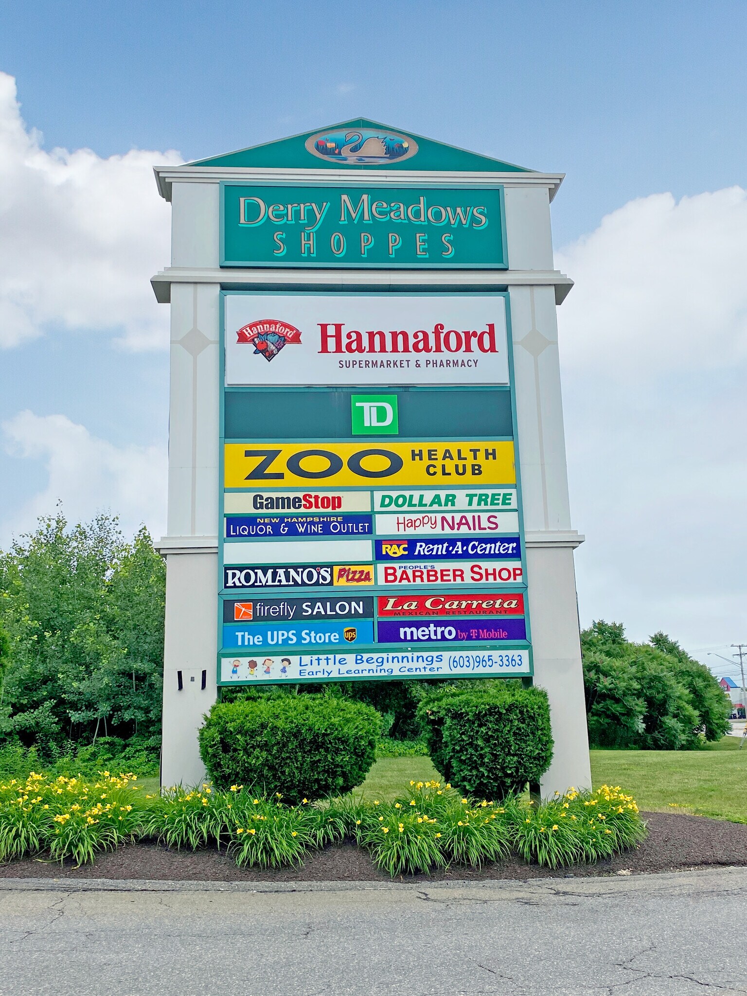 35 Manchester Rd, Derry, NH 03038 Derry Meadows Shoppes
