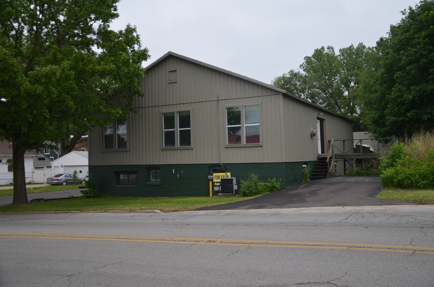 726 S Broadway, Aurora, IL for sale - Building Photo - Image 3 of 30