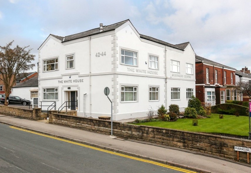 42-44 Chorley New Rd, Bolton for lease - Primary Photo - Image 1 of 10