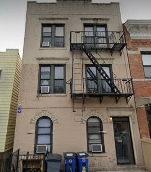 2539 35th St, Astoria, NY for sale - Building Photo - Image 1 of 1