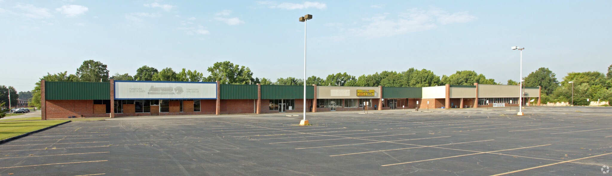 1023 Wylie St, Camden, SC for sale Primary Photo- Image 1 of 1